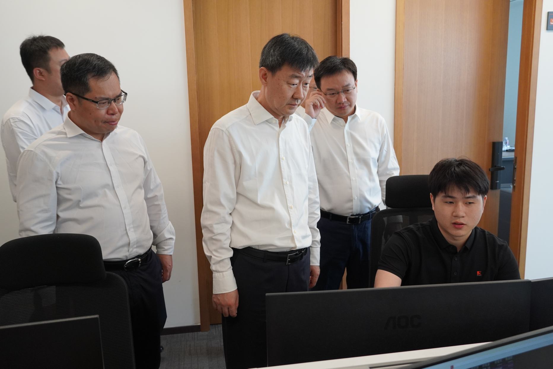 张晓海到金控深圳公司、深圳贵金属公司调研